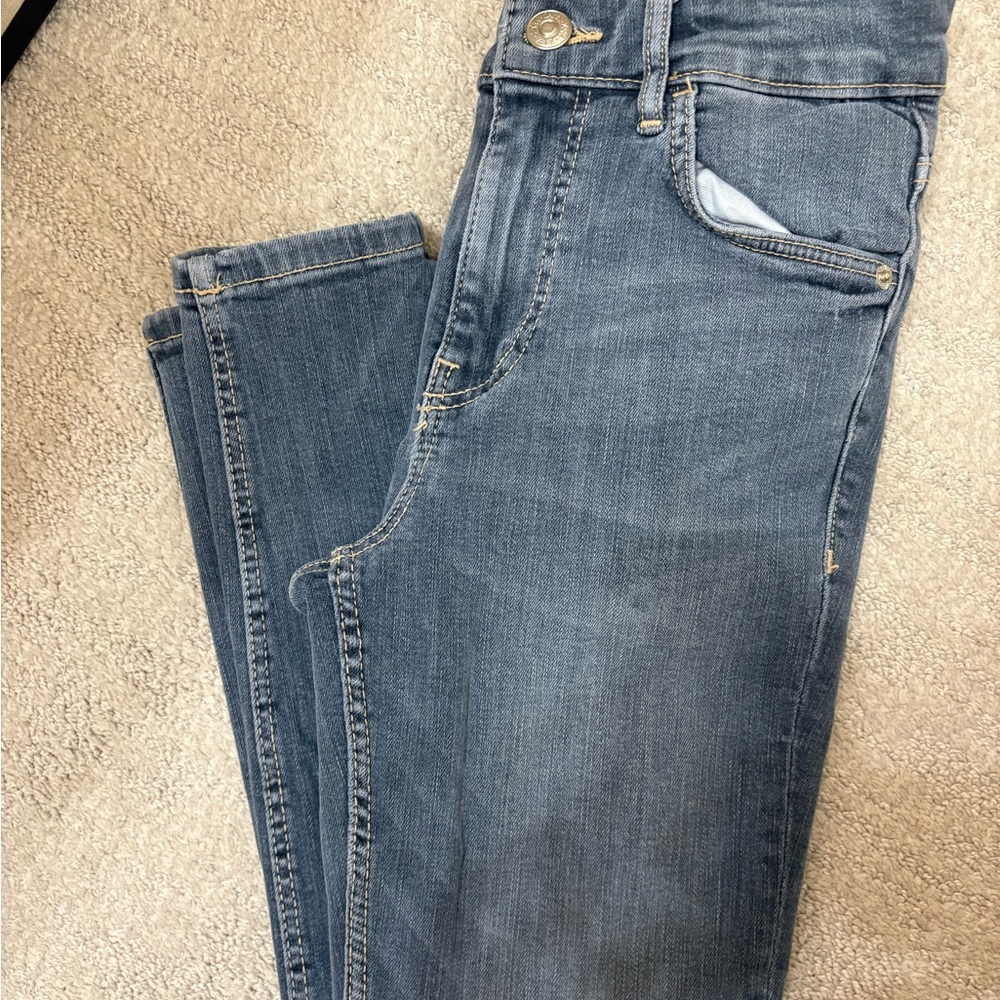 Gray Zara skinny jeans